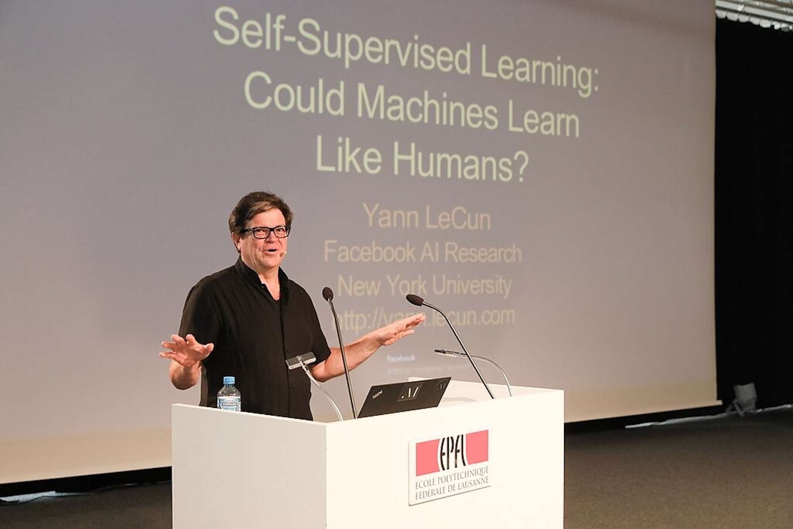 L'intelligence artificielle peut conduire l'humanité vers un « nouveau siècle des Lumières », selon Yann LeCun,